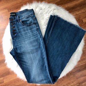 High-waisted Flare Jeans
